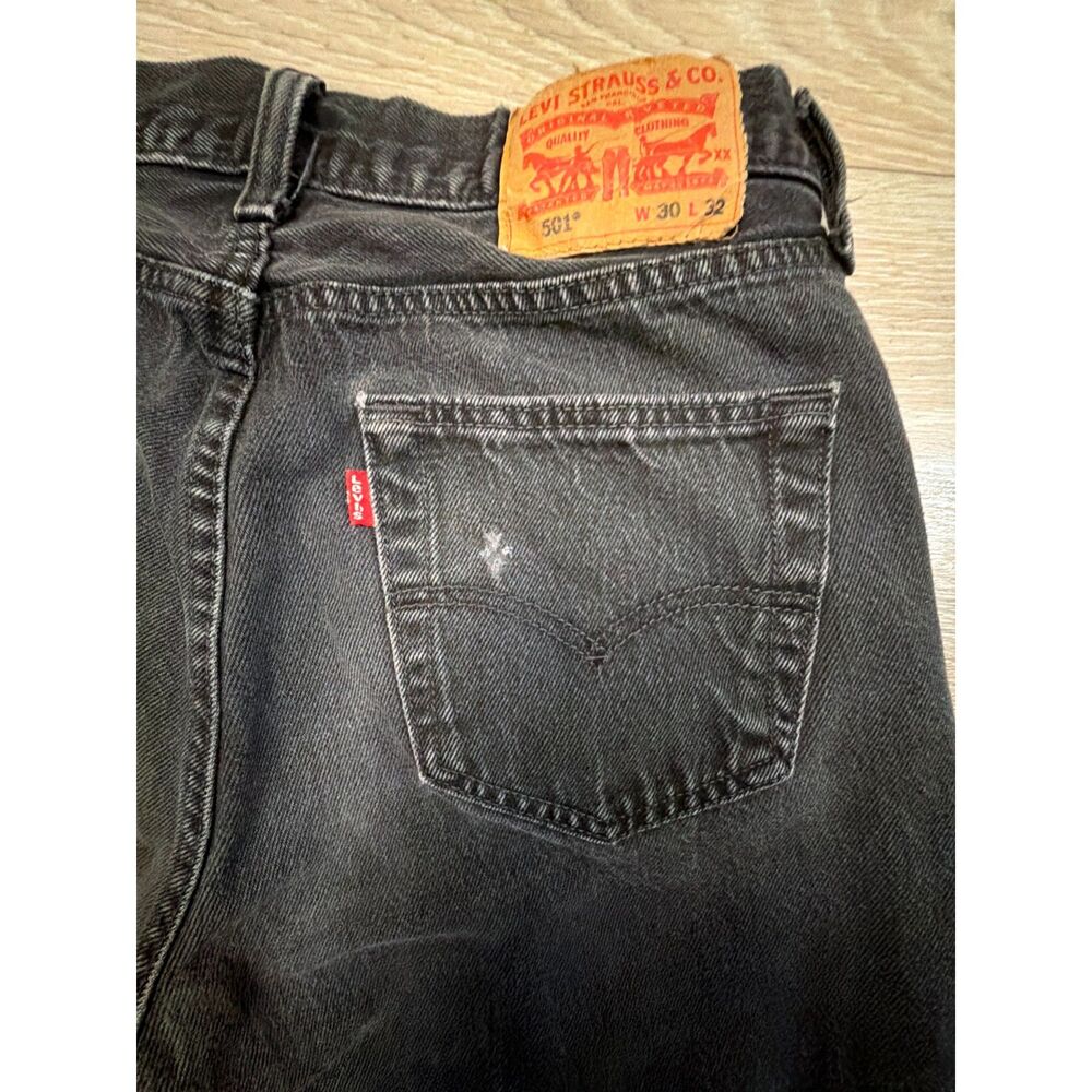 Levi’s 501 Black Jeans W30 L32 100% Cotton Straight Leg Button Fly - Picture 7 of 10